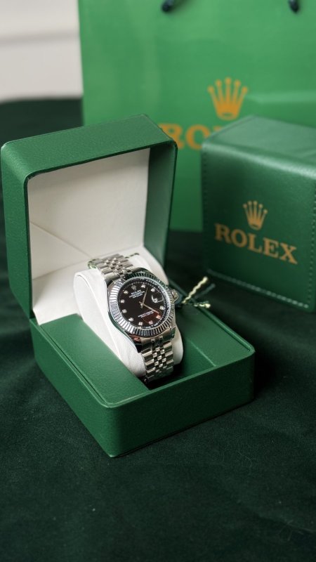 ساعة - Rolex شبابية زركون / شامل العلبة و الكيس فضي اسود